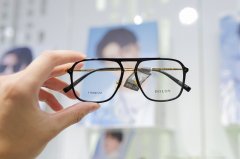 在武汉配眼镜，高度近视眼镜怎么配比较好？